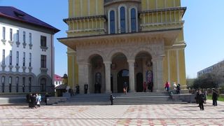 Cati bani au fost furati, de fapt, din catedrala Arhiepiscopiei Buzaului si Vrancei