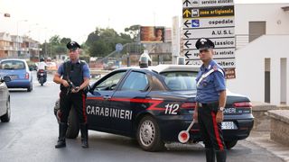 Doi romani au fost arestati in Italia! Ce au facut acolo timp de un an intrece orice imaginatie