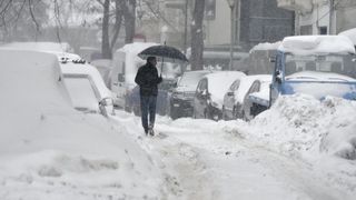 Meteorologii anunta lapovita si ninsoare incepand din aceasta seara. Care sunt zonele vizate. Gata, aici se instaleaza iarna deja