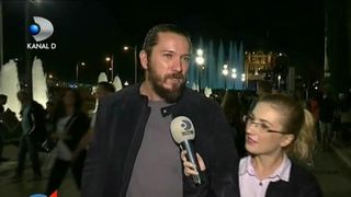 Criza economica din Spania l-a doborat, dar s-a reprofilat si a cunoscut succesul. Povestea romanului care a devenit actor in filme de succes spaniole