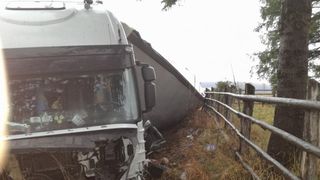 O tanara de 18 ani si tatal acesteia si-au pierdut viata in accidentul produs pe DN 1, in judetul Brasov