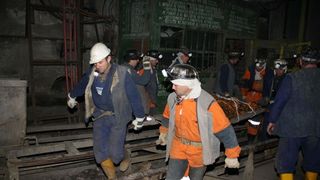 Incendiu in Mina Uricani. Trei mineri au fost raniti, iar unul este disparut