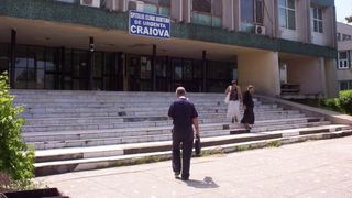 Situatie incredibila intr-un spital din Craiova. A mers sa faca o radiografie si dupa cinci ore a primit un raspuns incredibil - Asta e situatia penibila in care se afla sistemul medical romanesc in 2017