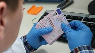 Serviciul Permise Bucuresti se reorganizeaza pentru a reduce timpul de asteptare: zilnic, timp de 4 ore, vor fi deschise mai multe ghisee