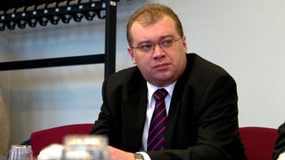 O mai tineti minte pe studenta romanca umilita de ambasadorul nostru in Marea Britanie? Ce face acum tanara jurnalista si unde lucreaza