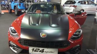 Nebunie la Salonul Auto Bucuresti! Ce bijuterii gasesti aici si ultimele modele auto de la cele mai cunoscute branduri