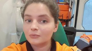 Mesajul unei asistente de pe ambulanta a creat reactii uimitoare in mediul virtual. Ioana le-a inchis gura tuturor. &bdquo;Faci si tu ceva bani?&rdquo;