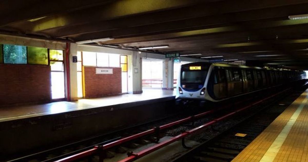 Incident la metrou fum la Piata Victoriei Sunt din nou probleme mari