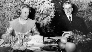 Incredibila lista de amanti ai Elenei Ceausescu. Se pare ca sotia dictatorului ar fi fost cu doctorul familiei, cu unchiul lui Iliescu si chiar cu... fratele lui Ceausescu