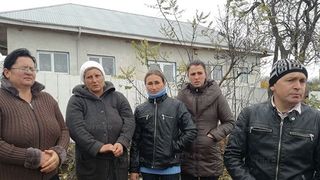 Le este frica sa isi mai  duca copiii la scoala pentru ca vor fi otraviti. Ce le-a facut femeia de serviciu unor elevi din Vaslui