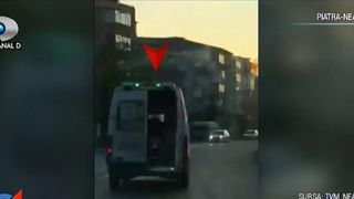 Ce face ministrul Sanatatii, in timp ce pacientii sunt carati in ambulante care gonesc cu usile deschise? Iata raspunsul