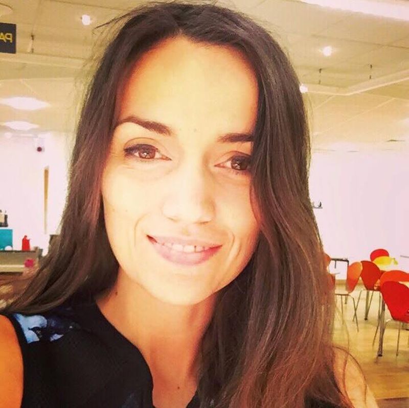 Mariana, sora Aurei Ion, se ocupa de asociatia pe care a infiintat-o in memoria tinerei