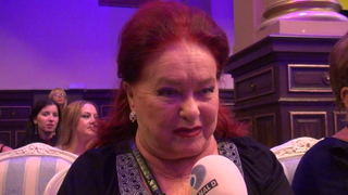 Stela Popescu va mai ramane o zi la Teatrul Constantin Tanase. Sicriul cu trupul actritei va fi dus duminica la Cernica