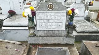 Imagini socante! Ce se afla acum in groapa in care va fi inmormantata Stela Popescu! Au gasit doi saci cu oseminte