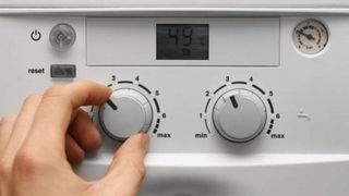 Metodele prin care va puteti injumatati facturile la caldura, iarna. Sfaturile specialistilor