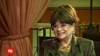 Politistii au fost nevoiti sa sparga usa casei Cristina Stamate. S-a intamplat cand i s-a facut rau