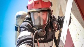 Ce au descoperit pompierii dupa ce au spart usa unui barbat disparut din Targu-Jiu