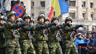 Primarul din Alba Iulia, REVOLTAT: "Guvernul nu a aprobat o parada militara in orasul Marii Uniri! Nu trebuia sa o faca pentru mine, ci pentru oameni!"