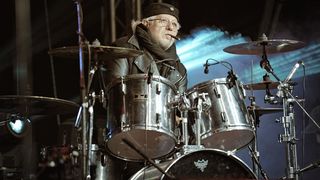 Ovidiu Lipan Tandarica, alaturi de protestatari! Artistul refuza sa cante la targul de sarbatori organizat de Primarie: "Piata Victoriei este piata celor ce doresc sa se manifeste!"