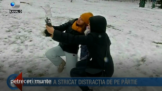 S-a dat startul petrecerilor la munte. Romanii sarbatoresc Ziua Nationala cu hore si mancare traditionala