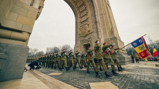 Vedeta inedita a paradei de 1 Decembrie din Bucuresti. Imaginea a devenit virala pe Facebook