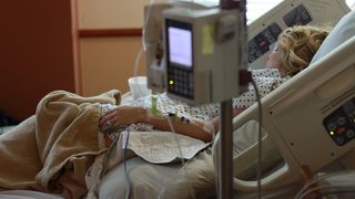 O femeie a murit la Alba Iulia din cauza lipsei de imunoglobuline