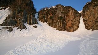 Salvamontistii au stabilit care au fost cauzele producerii avalansei din Muntii Calimani