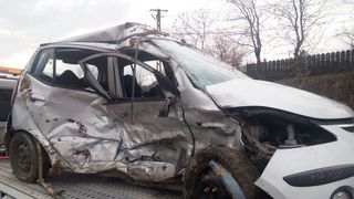 O tanara de numai 21 de ani a murit intr-un accident rutier, in Iasi. Prietena ei este in stare grava