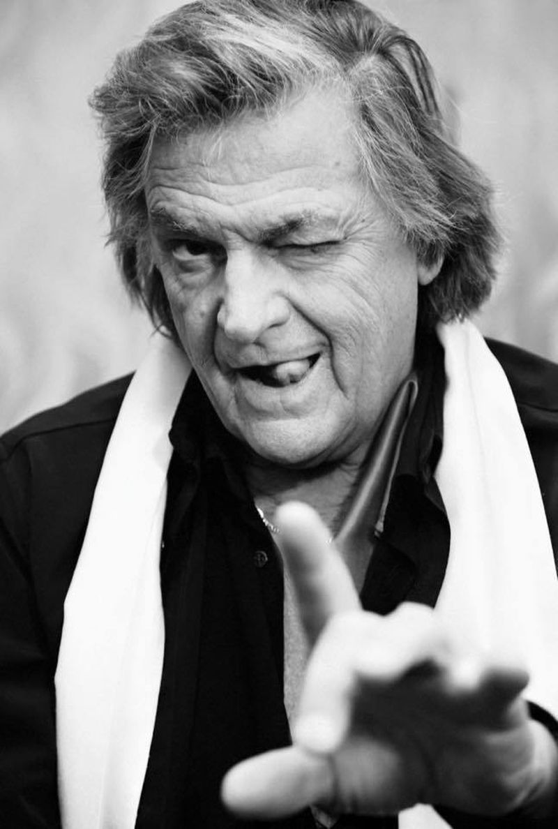 O fotografie "oficiala" a actorului, de pe contul lui de Facebook