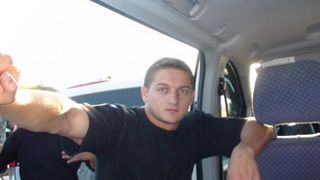 Politistul lovit cu sabia, operat de o echipa formata din zece medici