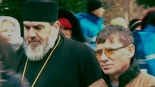 Marturiile revoltatoare in cazul parintelui Calinic. Agresorul sau, acoperit de Inaltpreasfintitul Tedosie: "Era bisnitar la Abator, schimba valuta"