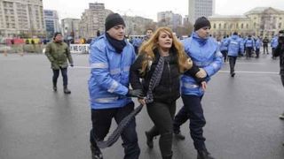 Mars de comemorare a Regelui Mihai, urmat de un protest in Piata Victoriei, anuntate duminica in Bucuresti. Manifestatii antiguvernamentale sunt anuntate si in tara si diaspora