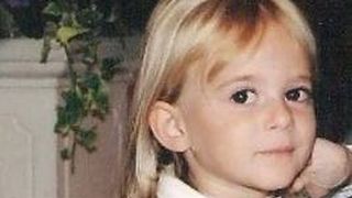 Elisabeta, la 5 ani, cand a venit in Romania