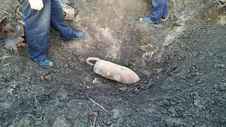 Bombe din al doilea Razboi Mondial, gasite pe un camp din Galati!