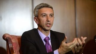 Dan Diaconescu, in genunchi! Patronul OTV a pierdut 33 milioane euro in 5 ani! Acum e sarac, dar liber