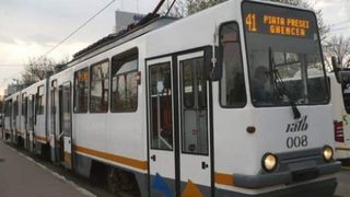 Va mai amintiti de &ldquo;agresorul cu ac&rdquo; din tramvaiul 41? Crima de la metrou a creat acum o isterie asemanatoare printre calatori! Ce s-a intamplat cu barbatul?