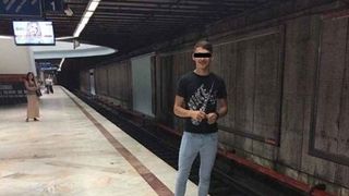 Gluma bolnava a unui tanar: "Impinge-ma, Magdalena!"