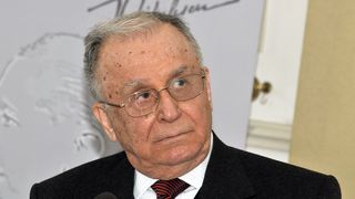 Ion Iliescu a ajuns la spital!