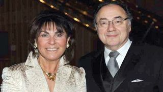 "Regele medicamentelor" si sotia lui au fost gasiti spanzurati. Oamenii aveau o avere de peste 3 miliarde de dolari, dar cu toate astea au decis sa moara