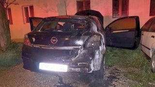 Masina in flacari la Galati! Politistii cred ca este vorba de un incendiu provocat!