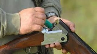 Un braconier din Suceava a fost impuscat mortal, in gat, de partenerul sau