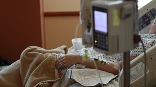 Cantareata France Gall a ajuns la spital din cauza unei infectii!