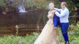 "Mi-au omorat soarele. M-au distrus!" Sotia barbatului strivit de container in supermarketul din Craiova, distrusa de durere