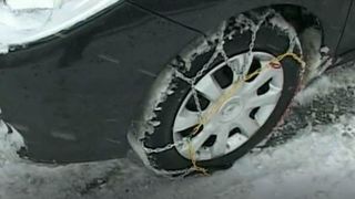 O familie cu un copil mic a ramas blocata in nameti in Muntii Bucegi