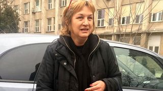 Sotia barbatului strivit de un container de marfa intr-un supermarket face dezvaluiri tragice. "Eram la raionul de langa si il cautam. Il sunam, dar el nu imi raspundea" - Cum a reactionat cand l-a vazut mort