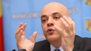 Panouri cu mesaje impotriva vaccinarii au aparut in mai multe orase! Raed Arafat: " Sunt un atentat la sanatatea publica"