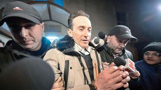 Radu Mazare nu a fugit singur in Madagascar! Cine a mai plecat cu el - E tot un condamnat