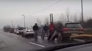 Sapte persoane au fost ranite, marti, in urma unui accident rutier la iesire din Timisoara