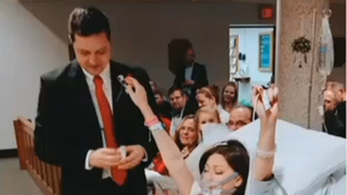 A murit la cateva ore dupa ce i-a spus "Da" barbatului pe care il iubea. Povestea sfasietoare din spatele fotografiei