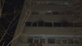 Un barbat din Capitala, gasit carbonizat in propria locuinta. Flacarile au mascat, de fapt, o crima oribila